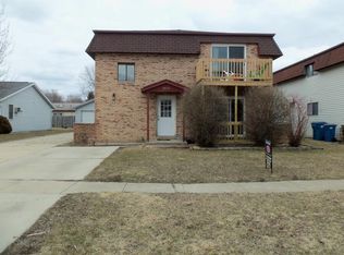 2419/2421 Oakland Cir, Morris, IL 60450