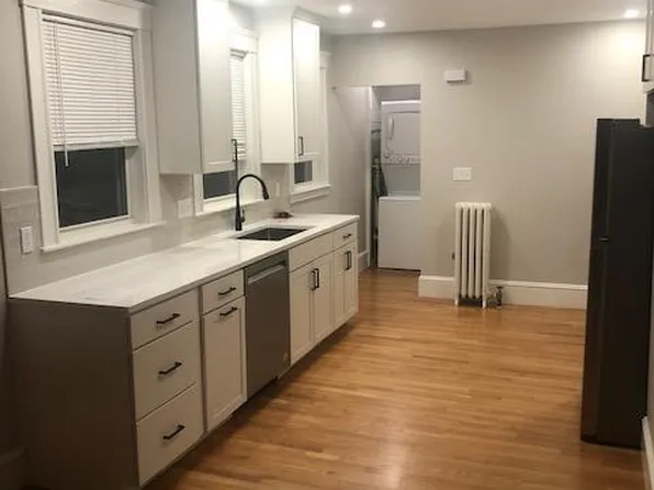 22 Eddy St #1, Waltham, MA 02453