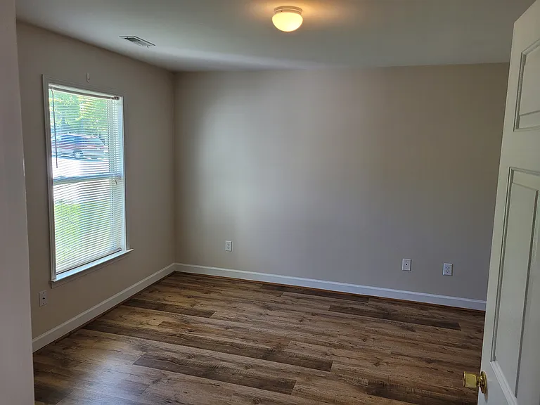211 Provence St — Photo 10