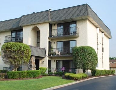 7447 Ponderosa Ct #7-3, Orland Park, IL, 60462