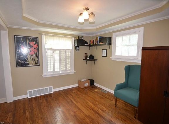 5th image of 1583 Parker Dr