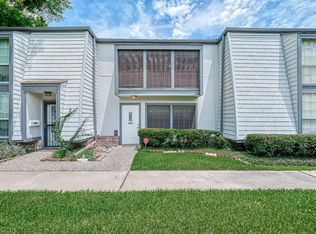 10188 Beekman Place Dr, Houston, TX 77043