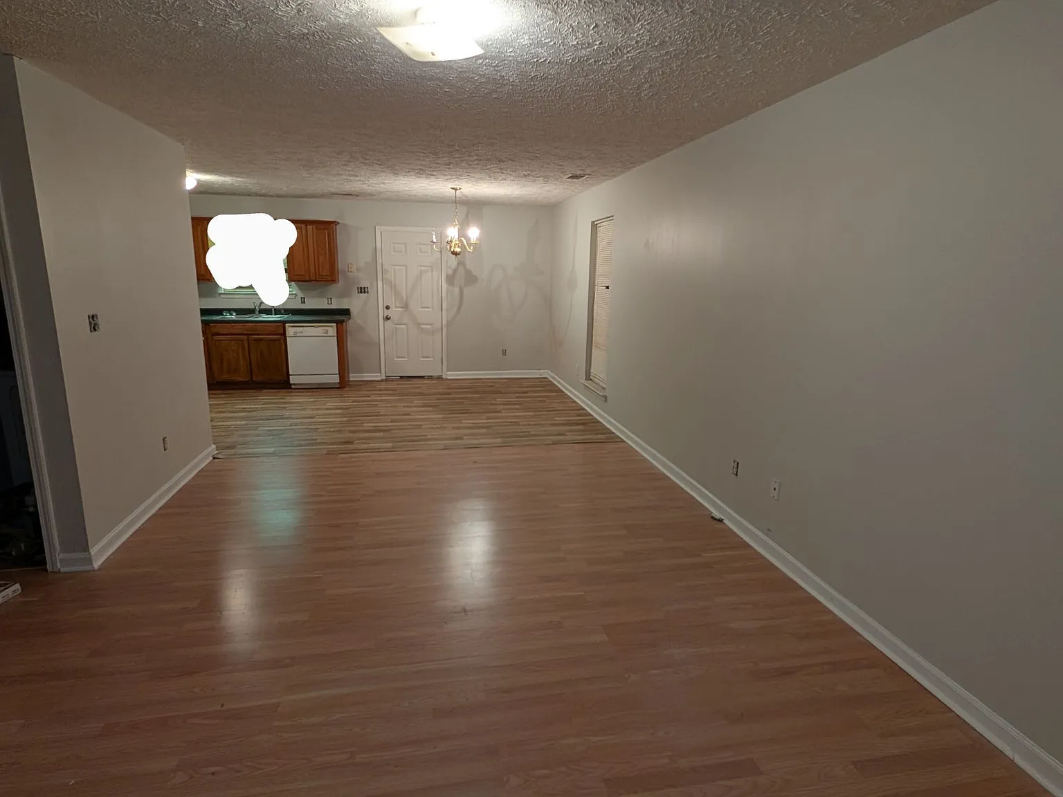 3 bed, 1152 sqft, $1,300 — Photo 4