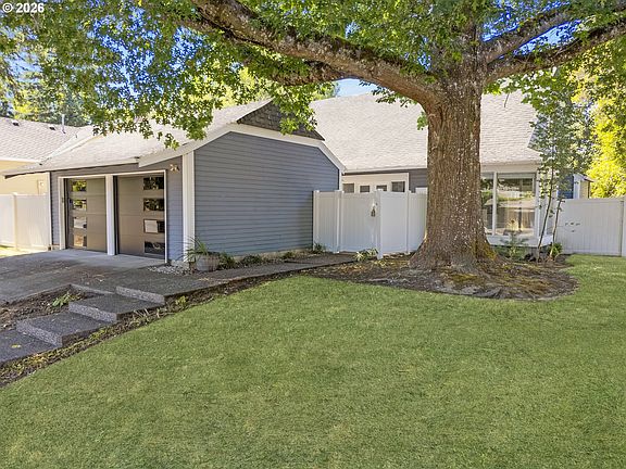3rd image of 5435 NW Edgebrook Pl