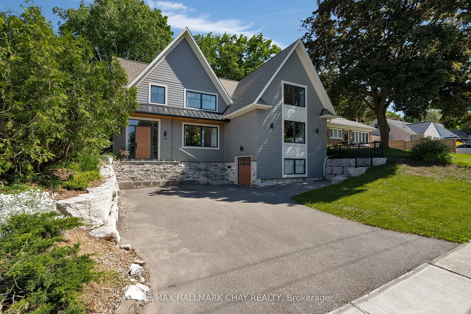 98 Shanty Bay Rd photo 1