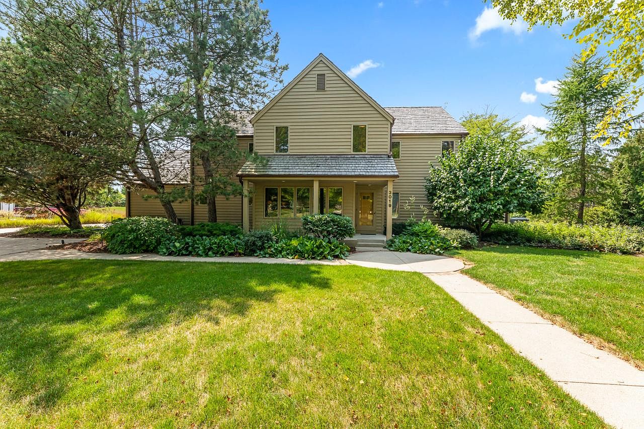 3019 Walden CIRCLE, Waukesha, WI 53188 MLS 1847566 Zillow