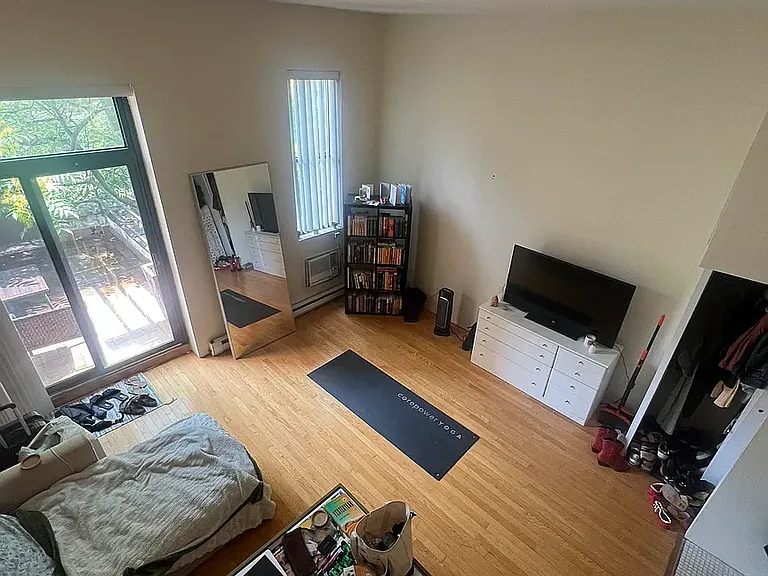 313 W 87th St #3R — Photo 1