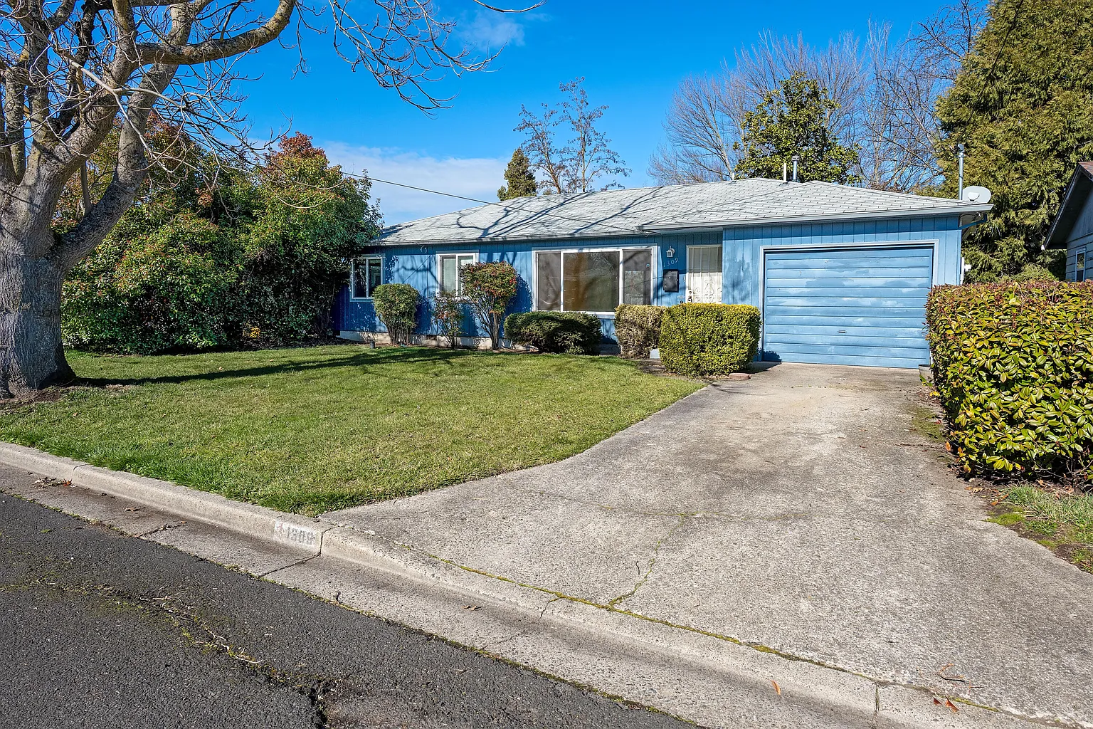 1309 Fortune Dr photo 1