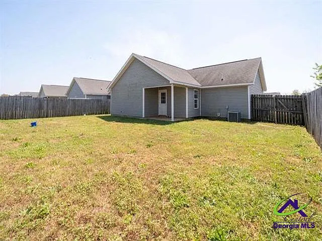 130 Coronation Dr — Photo 14