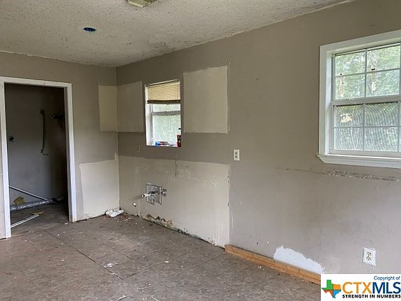 3rd image of 508 S Gonzales St #C