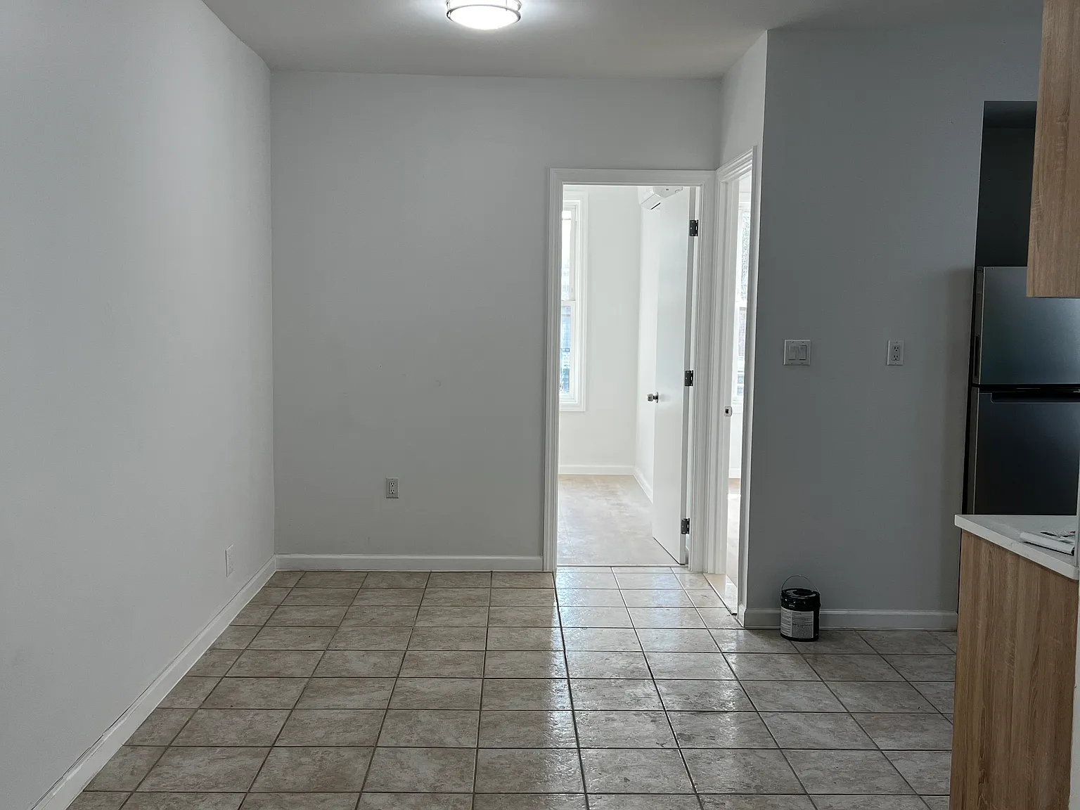 3 bed, 800 sqft, $2,900 — Photo 3