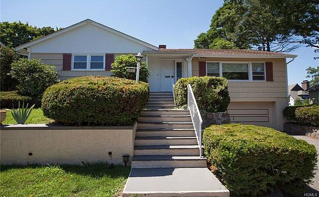 1st image of 135 Beechwood Dr