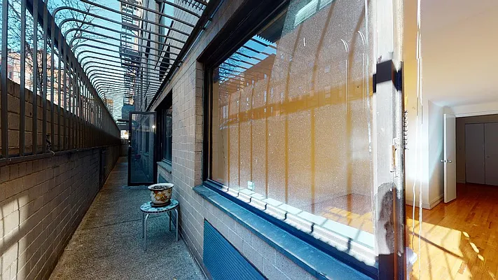 Rented by Bond New York | media 10