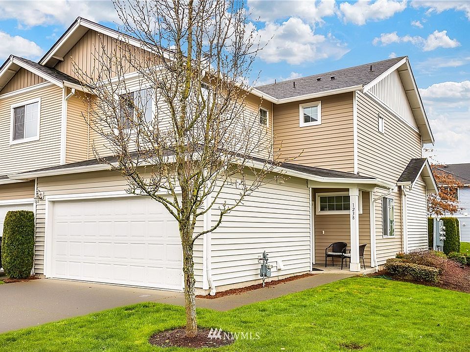 1st image of 1238 52nd St NE #2305