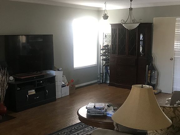 4th image of 23647 Parkland Ave