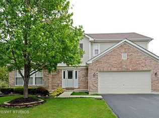 2630 Darfler Ct, Aurora, IL 60503