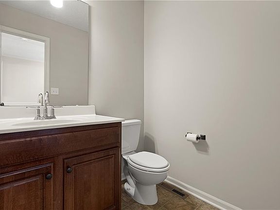 3rd image of 1629 N 128th St
