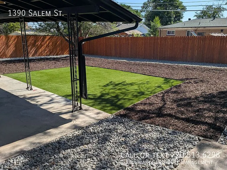 1390 Salem St — Photo 29