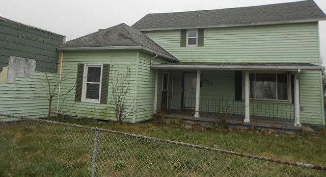1st image of 647 Silver St