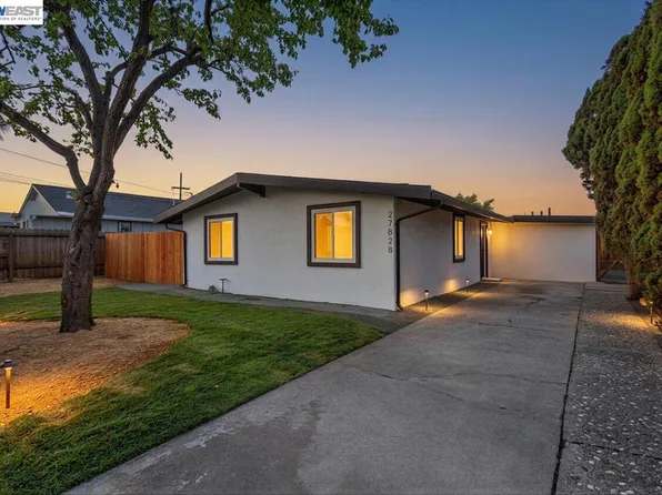 27828 Mandarin Ave, Hayward, CA 94544