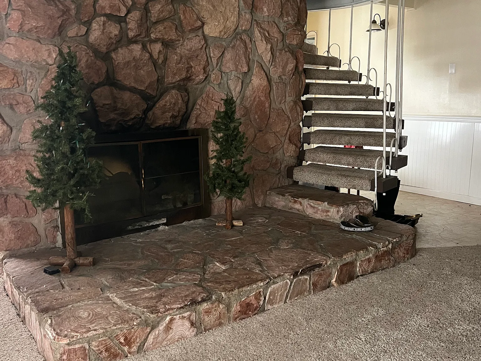 6 bed, 4780 sqft, $2,450 — Photo 4