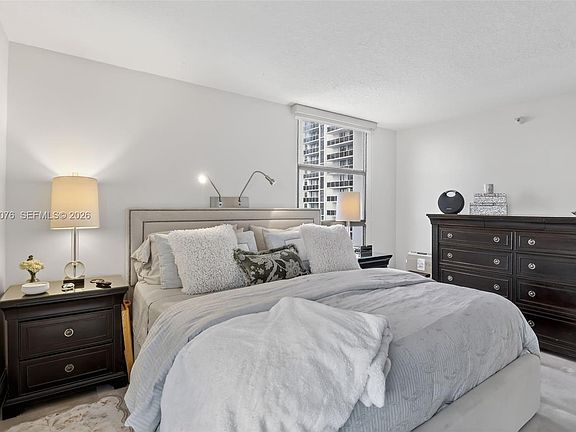 4th image of 20505 E Country Club Dr APT 833
