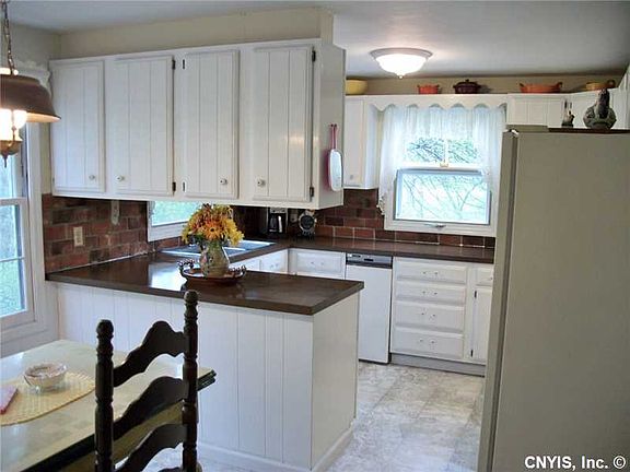 5th image of 6635 Temple Dr
