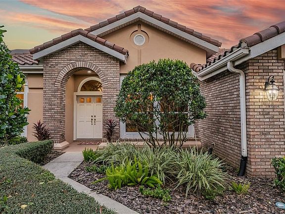 4th image of 17940 Holly Brook Dr