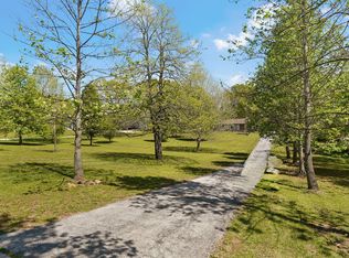 1250 S Farm Road 205, Springfield, MO 65809