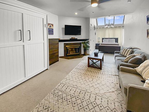 2nd image of 1431 Lowell Ave #165