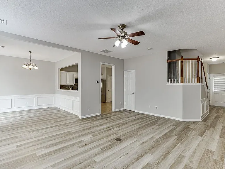 2421 Elkhorn Ter — Photo 10