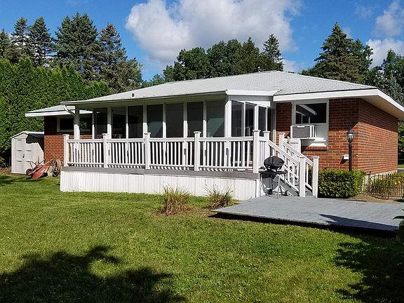 3rd image of 22 Hillview Ter