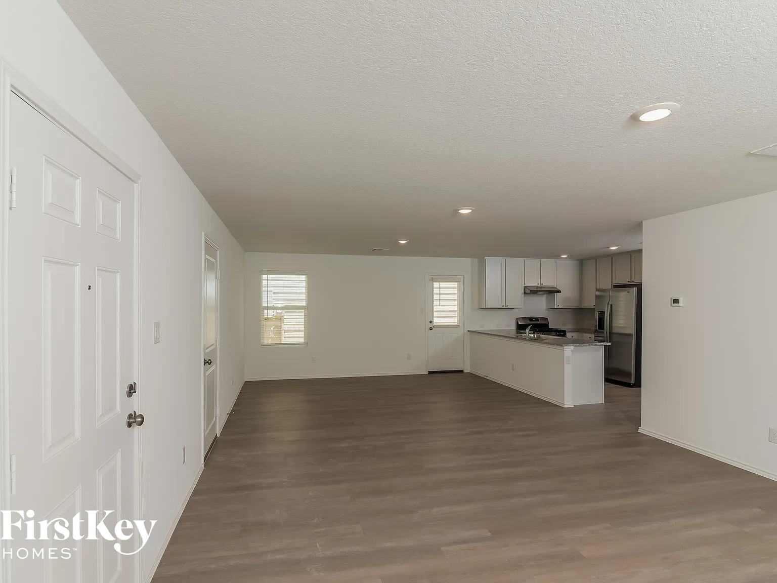 3 bed, 2.0 bath, 1440 sqft, $1,645 — Photo 3