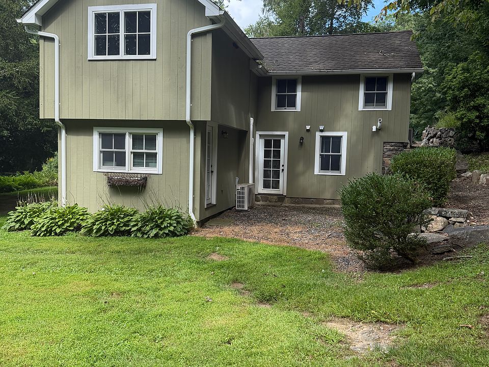 2nd image of 41 Topstone Rd #2