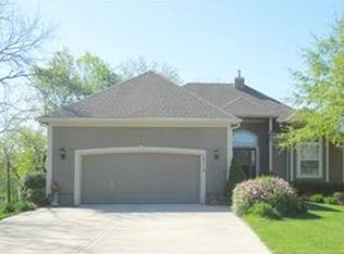 12115 Pine Valley Dr, Kansas City, KS 66109