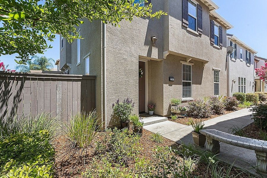 1st image of 164 Talmont Cir