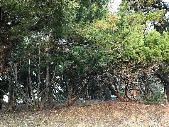 5th image of 18408 Lakeland Dr