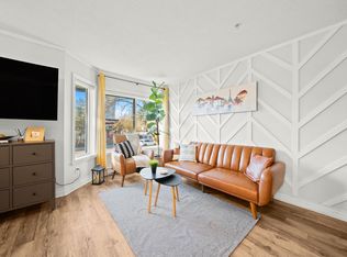 12110 80th Ave #201, Surrey, BC