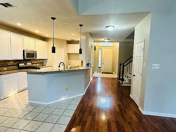 2028 Fox Glen Dr — Photo 25