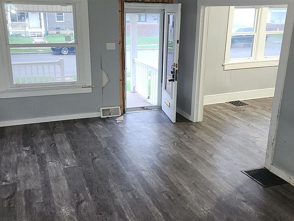 5th image of 4025 S Calhoun St
