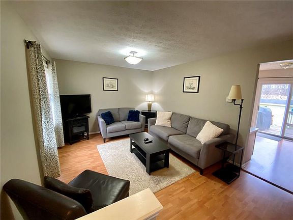 2nd image of 23 Woodbine Park