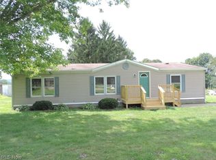 3674 New Cumberland Rd NE, Mineral City, OH 44656