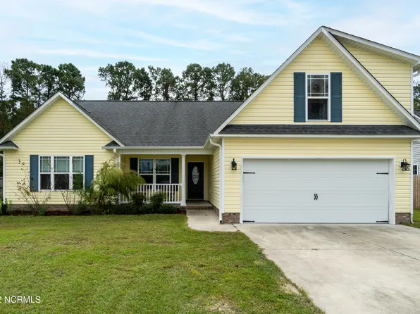 213 Pecan Grove Court, New Bern, NC 28562