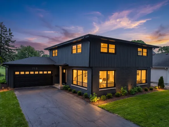 713 Burning Tree Ln, Naperville, IL 60563