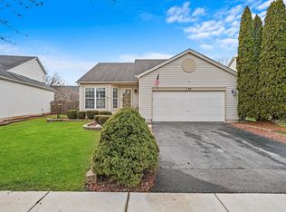 134 Cherrywood Ln, Romeoville, IL 60446