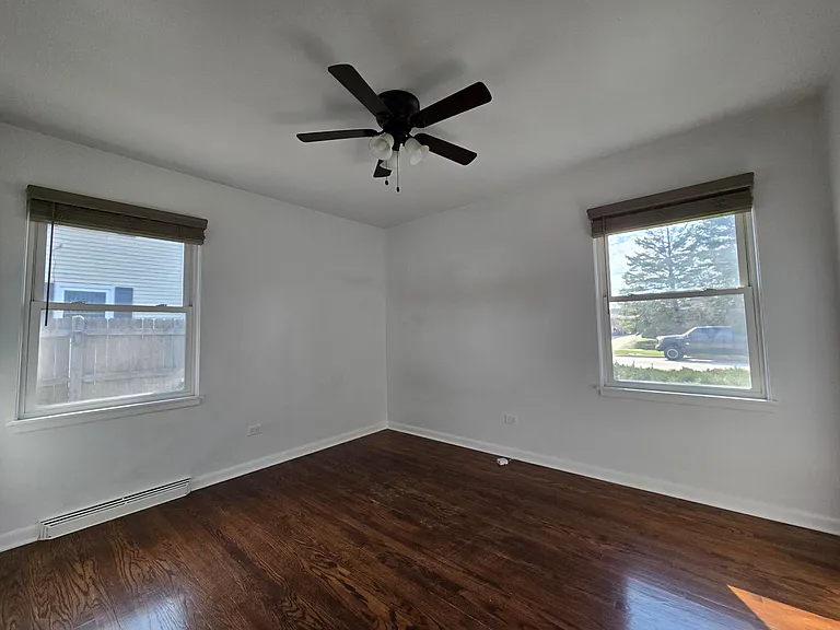 739 E Maple St — Photo 8