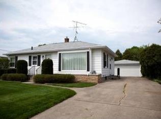 961 Fairfield Ave NW, Grand Rapids, MI