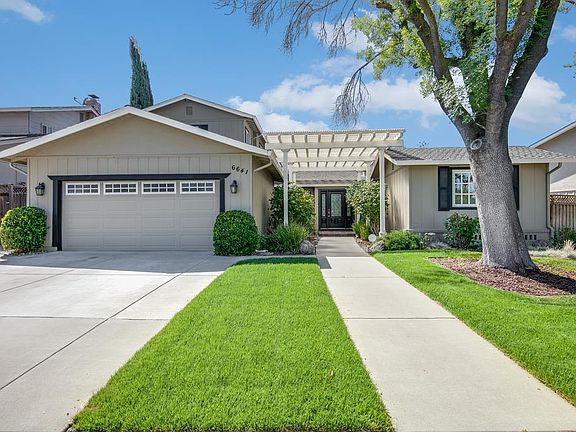 3rd image of 6641 Mount Wellington Dr