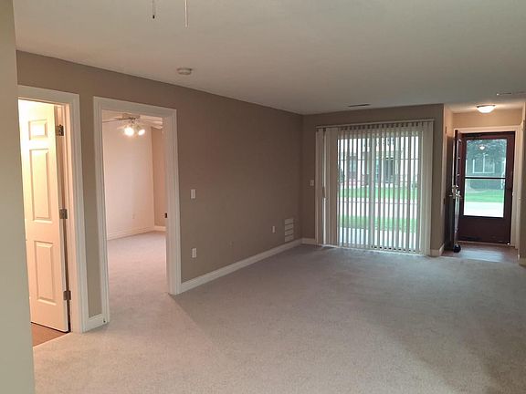 2nd image of 596 Pewaukee ROAD #C