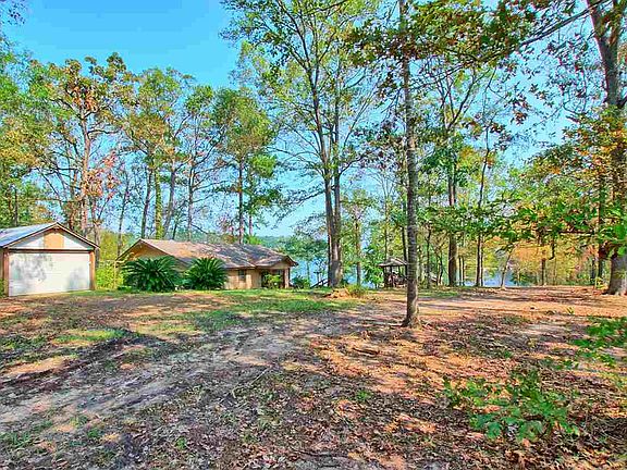 2nd image of 476 Hickory Hill Dr